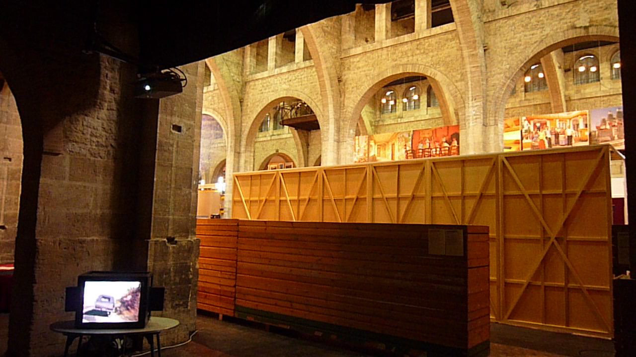 Vue de l'exposition Insiders, CAPC et Arc-en-Rêve, Bordeaux, 2009-2010