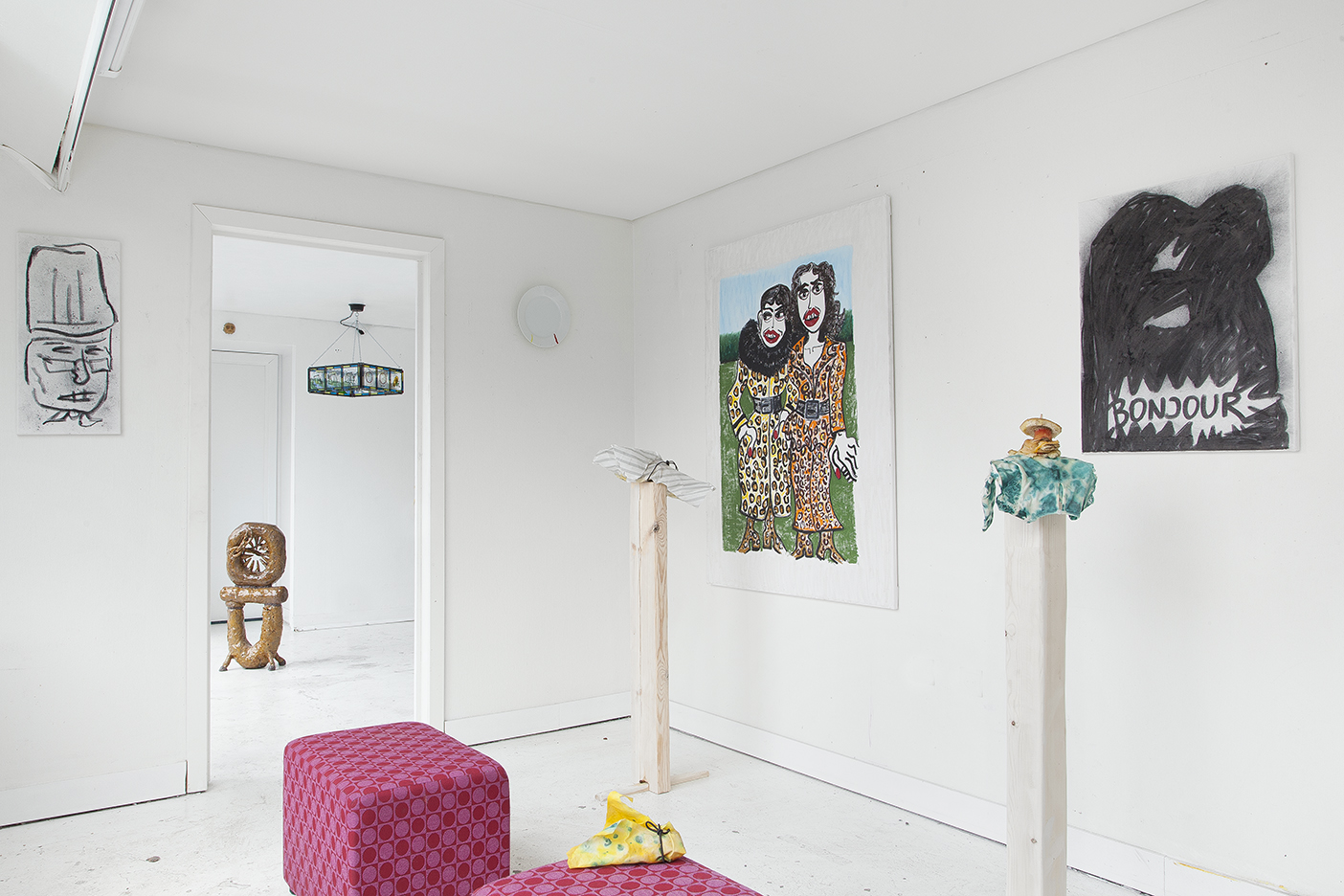 Exposition Tasty Breakfast, Penthouse Art Residency, Bruxelles (Belgique), 2018 Commissariat : Ludovic Beillard et Martin Lukáč Avec : Angélique Aubrit, Anastasia Bay, Ludovic Beillard, Bastien Cosson , Amaury Daurel, Cyril Debon, Tatiana Defraine, Hugo Dinër, Jean-Gwenole Fleuriot, Régis Jocteur Monrozier, Tom Król, Martin Lukáč, Sarah Margnetti, Stephanie Quirola, Charlotte Vander Borght, Tom Volkaert