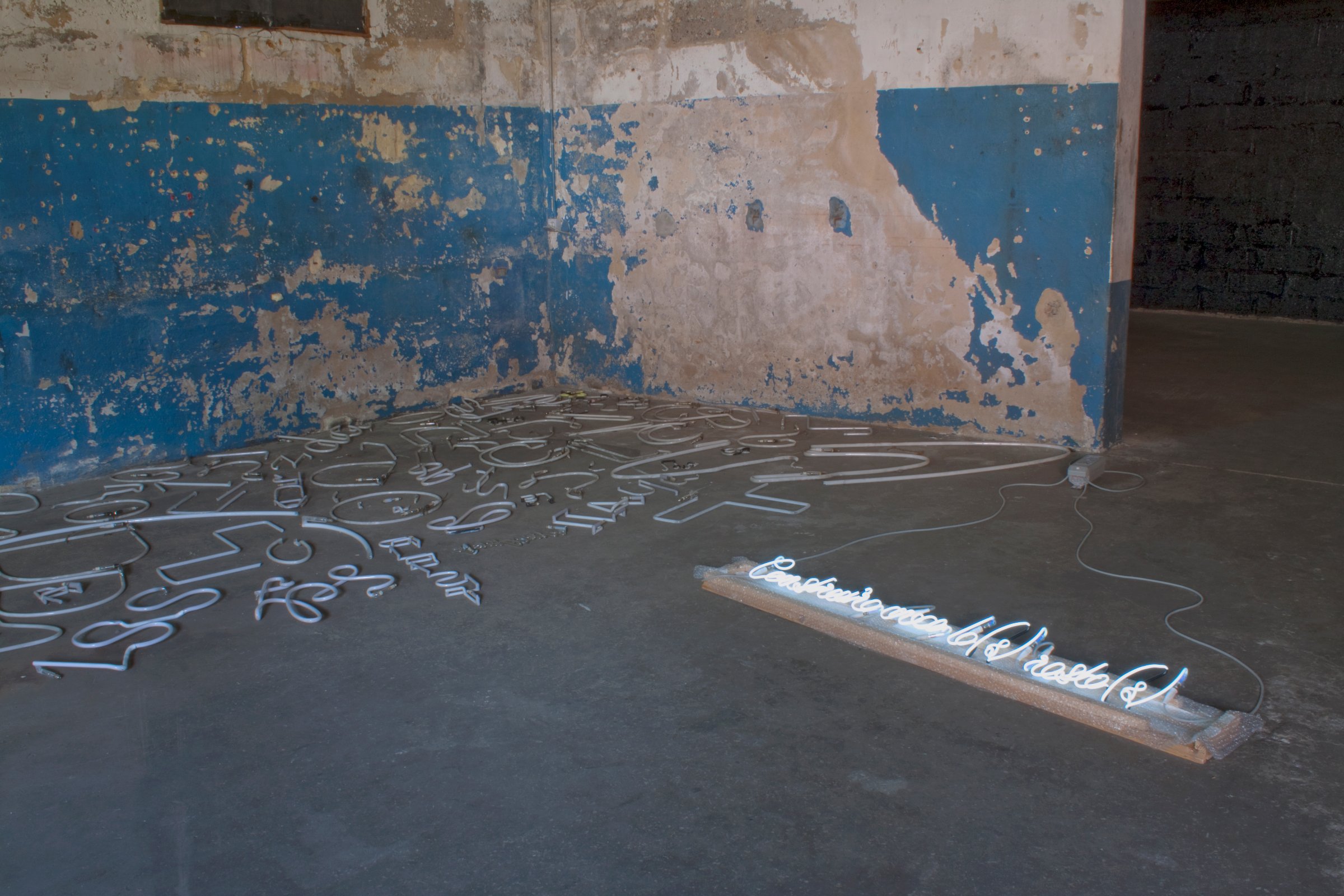 {constuire avec le(s) reste(s)}, 2010