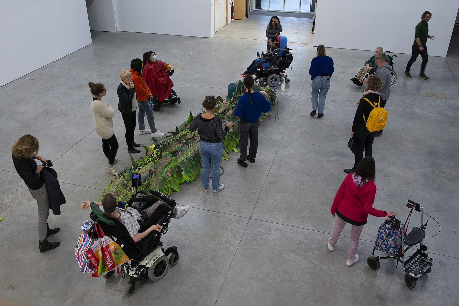 Atelier à La fabrique Pola, Bordeaux, 2021 Avec Jean-François Chaton, Luc Fialon, Chloé Gaget, Laure Erve, Damien Meunier, Steve Do Rosario, Clémence Maïtia, Marion Nouailles, Valérie Morin et Sophie Dalche
