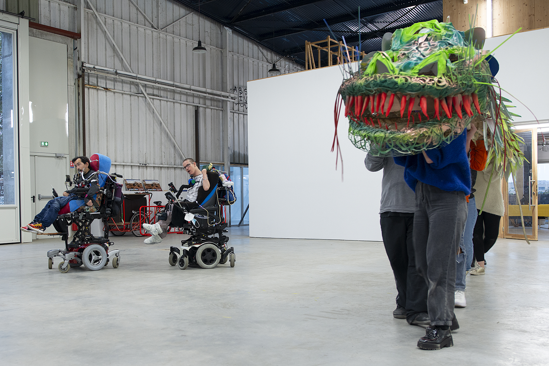 Atelier à La fabrique Pola, Bordeaux, 2021 Avec Jean-François Chaton, Luc Fialon, Chloé Gaget, Laure Erve, Damien Meunier, Steve Do Rosario, Clémence Maïtia, Marion Nouailles, Valérie Morin et Sophie Dalche