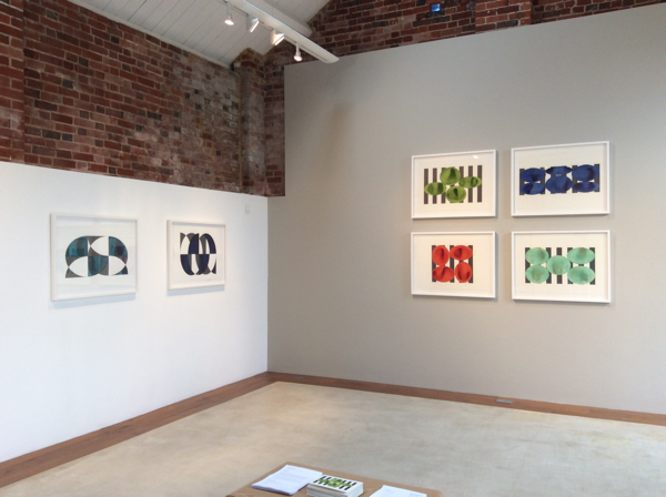 Vue de l'exposition personnelle Separate Arrangements, Rabley Contemporary Drawing Centre, Marlborough (Angleterre), 2016