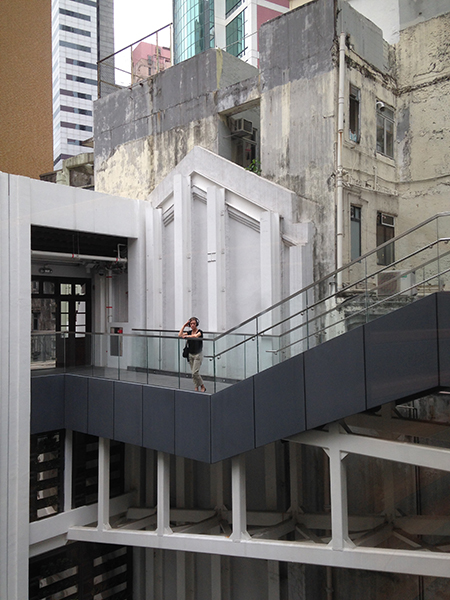 Vue de l'exposition Beyond the Sound au Comix Home Base de Hong Kong, 2015