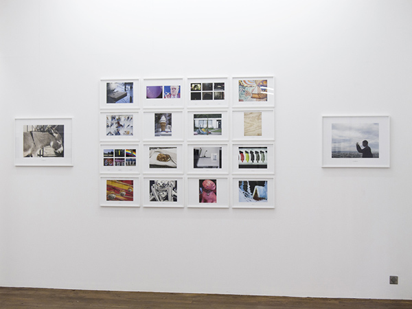 Vue de l'exposition Long-Term Observation, 2010