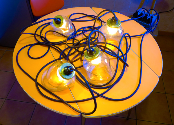 {Fondre, ça conserve,} 2017