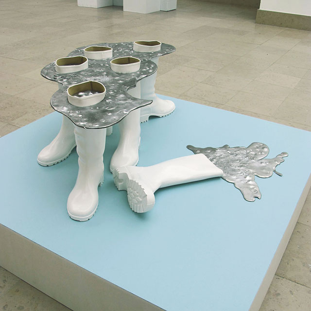 {Des nuages d'étain,} 2012